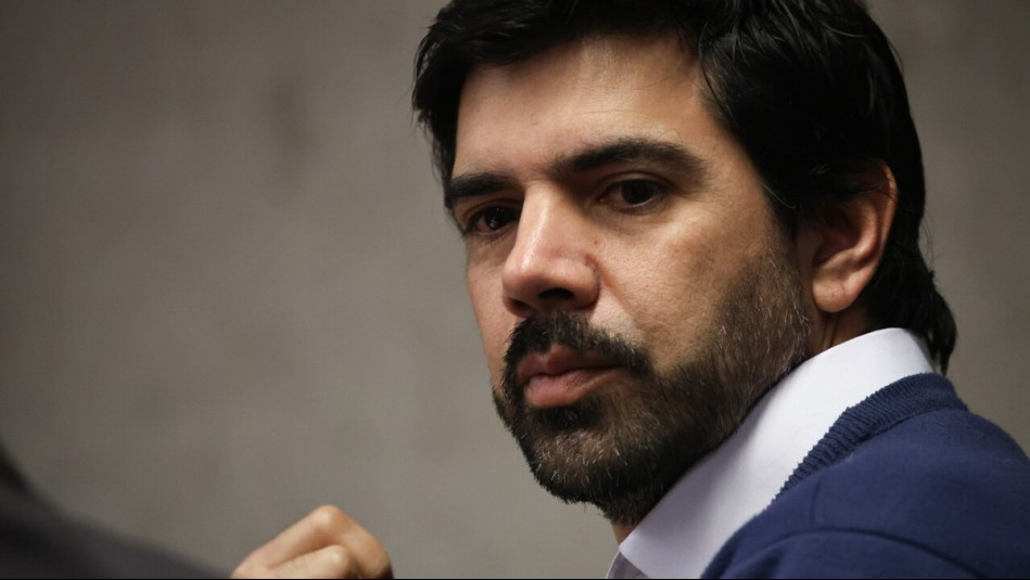¿Podría quedar en prisión preventiva? Joaquín Lavín Jr. es formalizado por presuntos delitos de corrupción