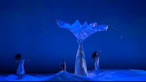Un espectáculo que mezcla danza, naturaleza e ilusión: MOMIX regresa a Chile con 'Botánica'