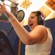 Revisa la gran felicidad que siente la cantante y animadora María José Quintanilla por el lanzamiento de su nuevo álbum musical.