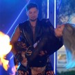 En este capítulo de El Internado hubo una nueva actividad en la que Luis Mateucci y Furia tuvieron que bailar al ritmo del reguetón, pero siendo juzgados por Pops.