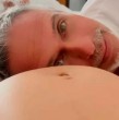 El exmodelo Pedro Lladser fue padre nuevamente a sus 52 años junto a su pareja, que también es su prima.