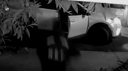 Vestidos como carabineros: Delincuentes realizan violento turbazo a casa en La Granja