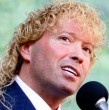 El empresario nacional, Leonardo Farkas, anunció que presentará una querella criminal en contra de Claudia Schmidt.