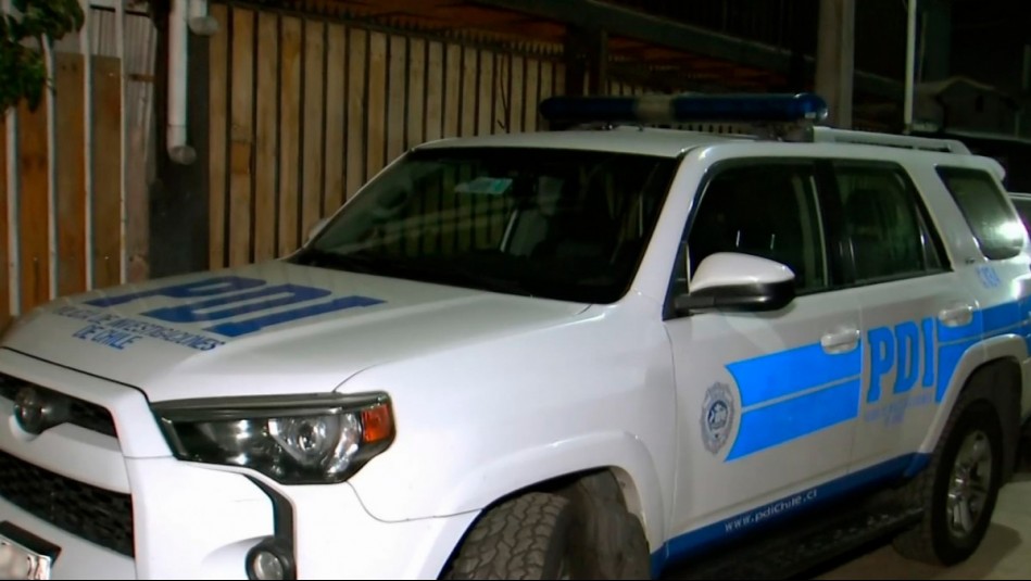Delincuentes las golpearon y encerraron: Madre e hija fueron víctimas de violento turbazo en Quilicura