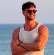 A través de su cuenta de Instagram, Blu Dumay aclaró en qué está la relación amorosa con Fabio Agostini, la cual nació en El Internado.