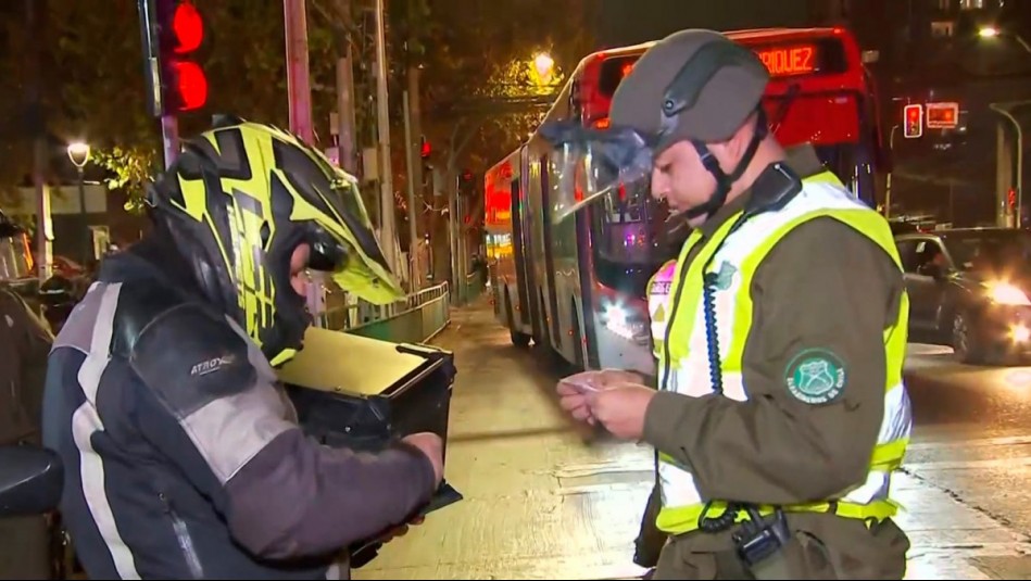Ministro Arrau lidera operativo en Macul: Gobierno anuncia intervención policial en vagones del Metro