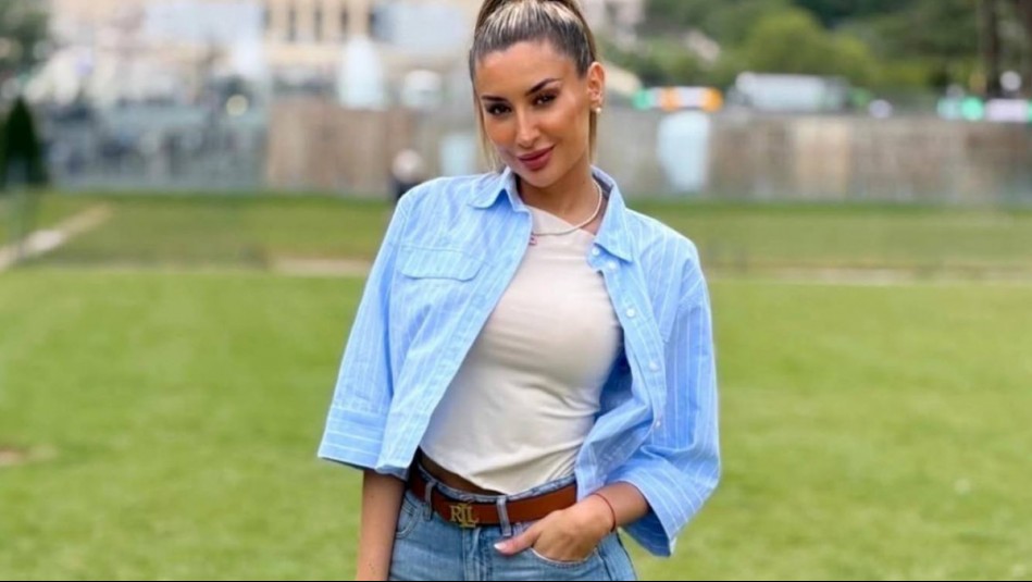 Encantadora y elegante: Camila Andrade conquista la ciudad de París con un vestido de lunares