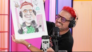 'Los quiero mucho': Álex Ortiz se emocionó con especial regalo en su último día en El Internado React