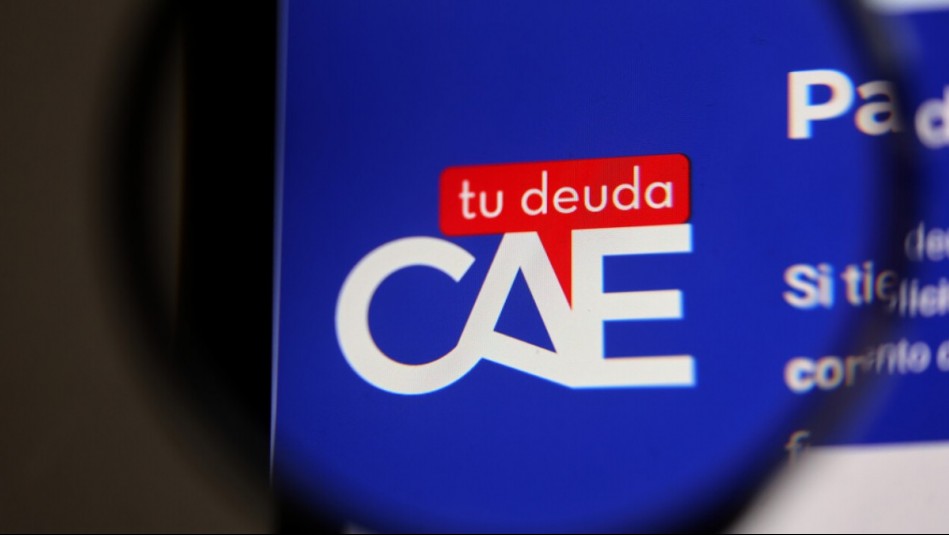 Más de 1.500 personas con sus cuentas en $0: Polémica por embargo a deudores del CAE