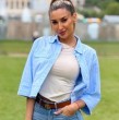 Durante su paseo por la ciudad de Roma, Italia, Camila Andrade demostró su buen gusto por la moda con un llamativo vestido con el que visitó a la famosa Fontana di Trevi.