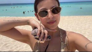 Flores y lentejuelas: Así se luce Ignacia Antonia en las paradisíacas playas de república Dominicana