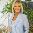 Raquel Argandoña usó el exótico arreglo floral, integrado por proteas y anémonas blancas, para decorar uno de los rincones de su hogar.