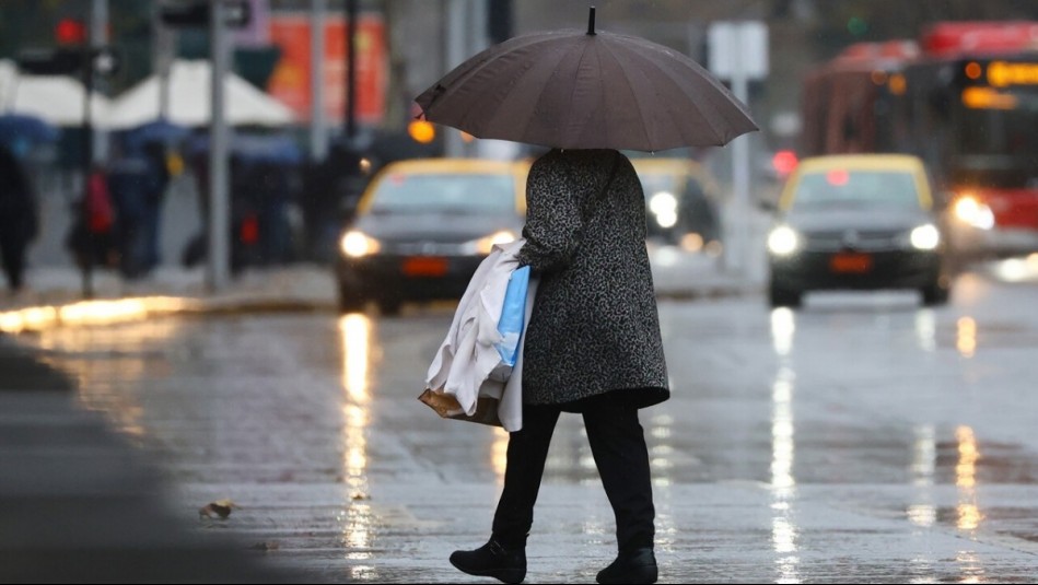 Meteoróloga de Megatiempo anticipa que lluvias en Santiago podrían llegar en el Día del Padre