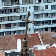 Preocupación generó en Viña del Mar la pronunciada inclinación de la cruz de la iglesia Los Carmelitas, ubicada en Avenida Libertad, en pleno centro de Viña del Mar.