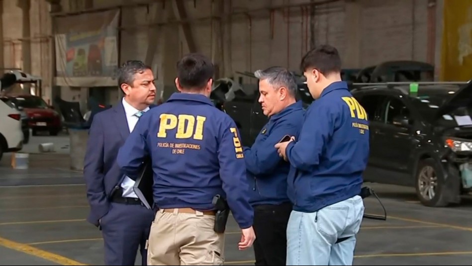 Roban 17 vehículos desde automotora en San Joaquín: Avalúo alcanza los $1.000 millones