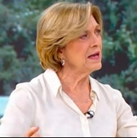 "Aquí hay alguien pagado": La dura acusación de Evelyn Matthei por caso de menores haitianos