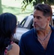 En el capítulo 321 de El Jardín de Olivia, Gloria (Francisca Gavilán) llamó a Christian (Juan José Gurruchaga) porque tiene que solucionar el lío en el que metió a Karina (Jacinta Rodríguez).