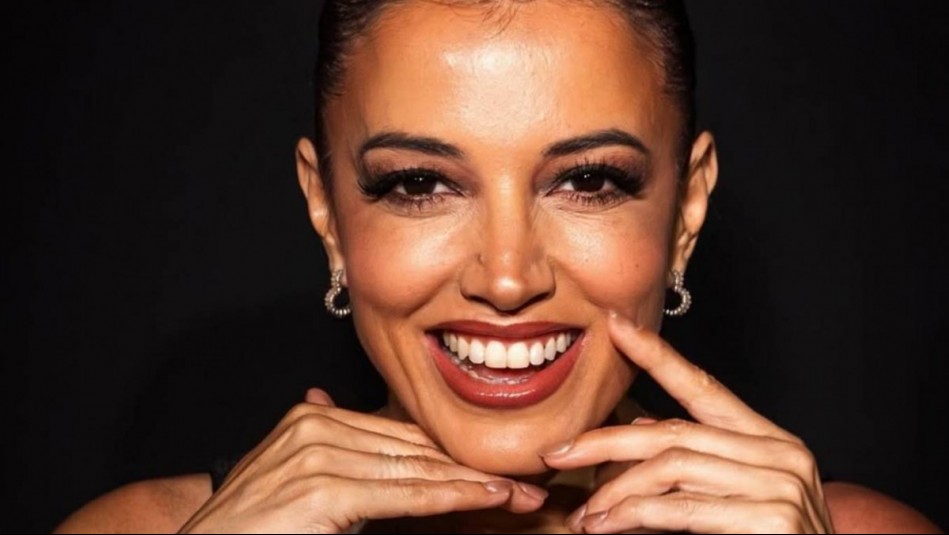 Yamila Reyna enseña cómo llevar con elegancia y sensualidad un enterito de denim