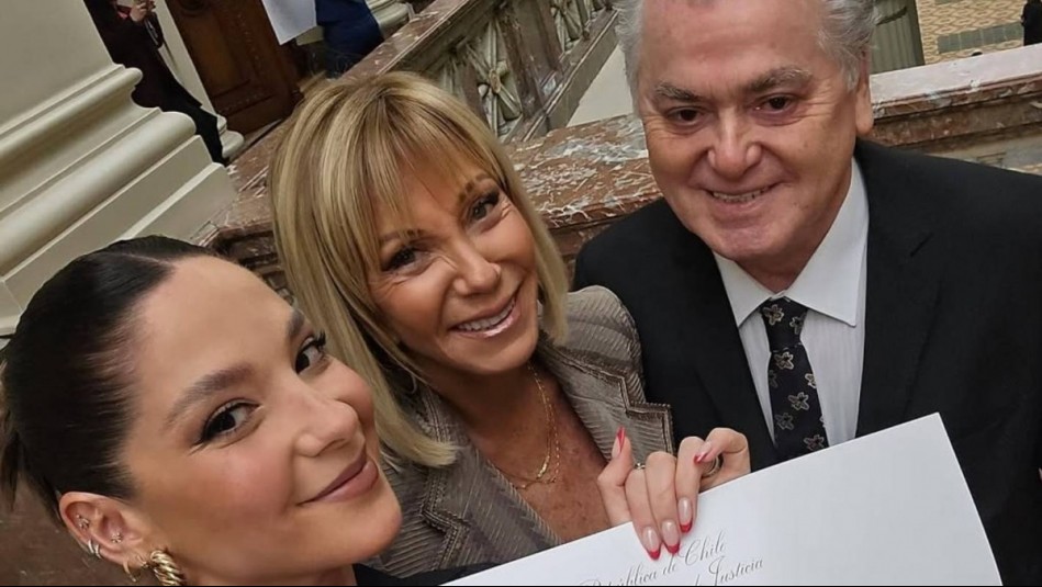 '¡No lo puedo creer!': Kel Calderón rompe en llanto al recibir un emotivo y especial regalo de sus padres