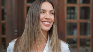 'Simboliza amor, poder y energía': Vanesa Borghi se siente empoderada en un sensual vestido rojo pasión