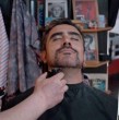 En el capítulo 12 de Acceso a lo Nuestro, Koke Santa Ana se subió a las micros amarillas con Adriano Castillo, quien lo acompañó a uno de los centros comerciales más reconocibles de la capital, el Dos Caracoles de Providencia.