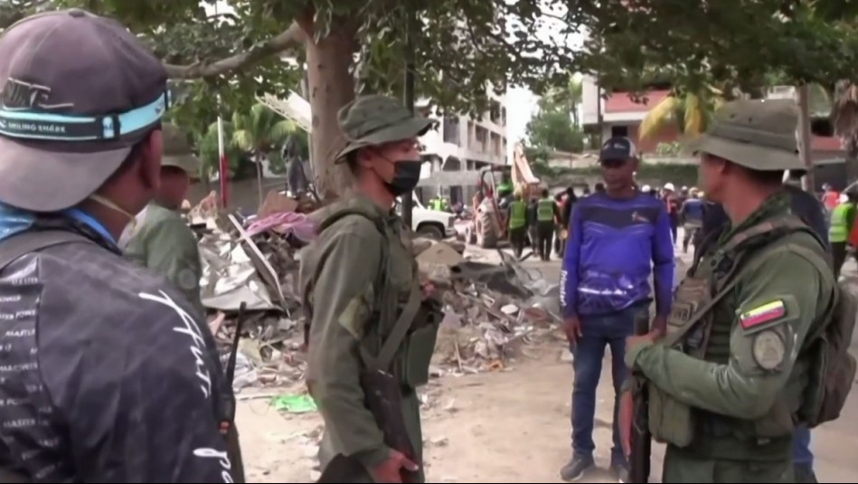 Controles y acusaciones de espionaje: Rescatistas chilenos denuncian hostigamiento de militares venezolanos