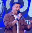 Este jueves, en Dale Play, Leandro Martínez fue elegido por el equipo amarillo para enfrentar el exigente desafío de Karaoke Recargado.