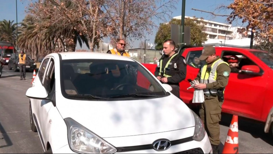 Sorprenden a conductor extranjero sin documentos en fiscalización: Jamás ha obtenido licencia de conducir