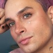 El cantante Dani Ride explica por qué retiró de su rostro una sustancia que le estuvieron inyectando por diez años, y comentó por cuál tratamiento la sustituyó