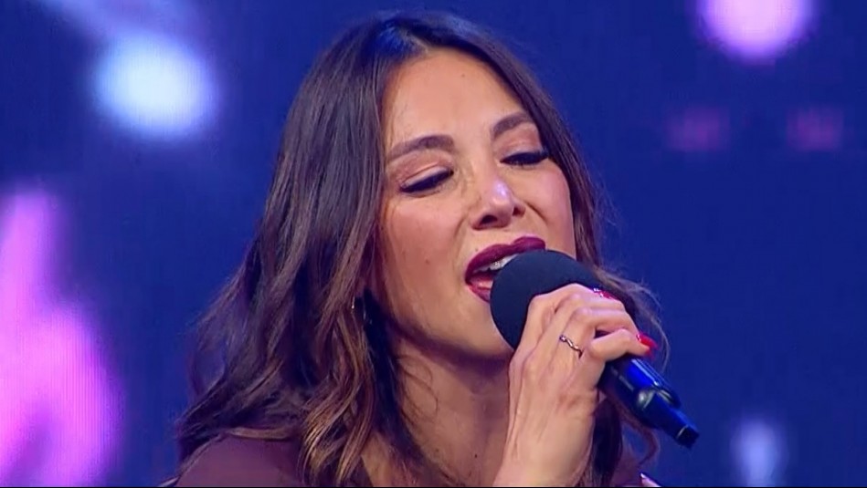Con puntaje perfecto: Yamna Lobos saca aplausos cantando 'Cosas del Amor' de Ana Gabriel en Dale Play