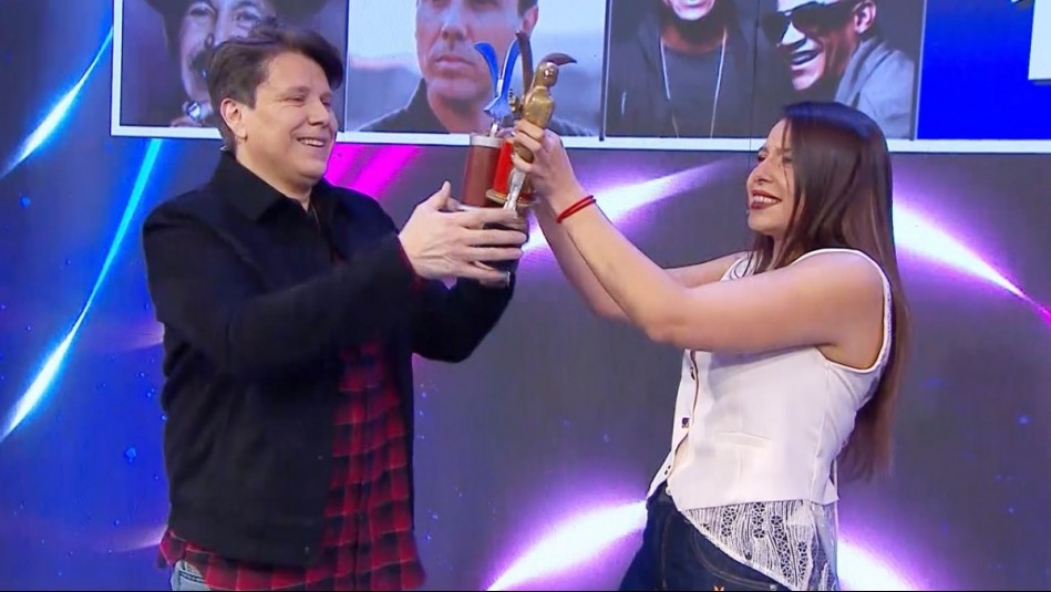 Recibió Gaviota de Plata y Oro: Andrés de León emociona con inesperada presentación en Dale Play