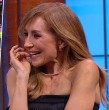 En los mejores momentos de Detrás del Muro, Karen Doggenweiler decide ayudar a Chofi (Paola Troncoso) con una serie de consejos para conquistar a Tapia (Patricio Fuentes).