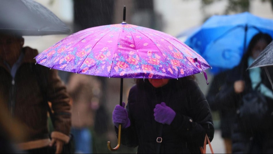 Esta semana vuelven las lluvias a la Región Metropolitana: ¿Cuándo comenzaría el sistema frontal en Santiago?