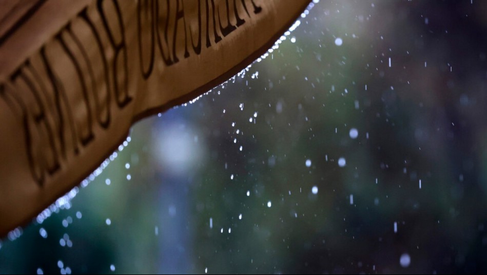 Lluvia en Santiago: Revelan cuándo comenzarían las precipitaciones y los milímetros que caerán
