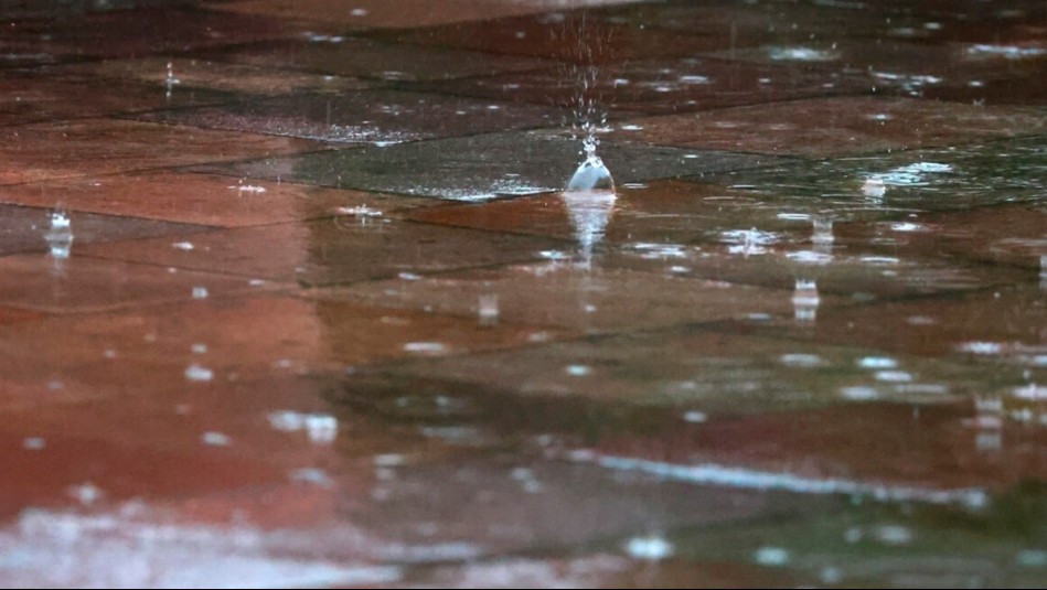Temporal se acerca a Santiago: A esta hora comenzaría la lluvia en la Región Metropolitana