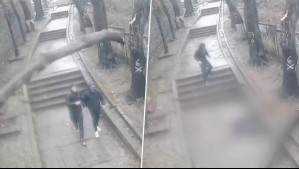 Video muestra momento exacto en que árbol cae sobre adolescente en Lota en medio de intenso temporal