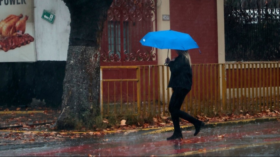 Lluvia en Santiago: A esta hora será el peak de precipitaciones en la Región Metropolitana