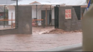 Dramática evacuación en Tambillos: GOPE y Bomberos evacúan a familias por desborde de quebrada
