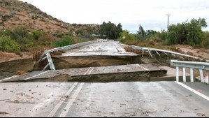 Impactante socavón parte en tres ruta entre Tongoy y Guanaqueros tras intensas lluvias