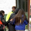 Revive acá el momento en que jóvenes rescatadas del Cajón del Maipo llegan hasta unidad policial.