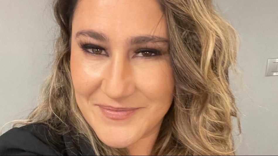'Qué elegancia la de Francia': Belén Mora revela su colección de zapatos llenos de 'glamour'