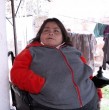 En este capítulo de Carmen Gloria: Fuerte y Claro, Jairo Valdés se trasladó hasta Lo Valledor Norte para conocer la historia de Carolina, una mujer que estaba en silla de ruedas y que fue afectada por las fuertes lluvias en la capital.