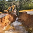 Revisa acá las imágenes del gigantesco socavón que cortó ruta de Zapallar.