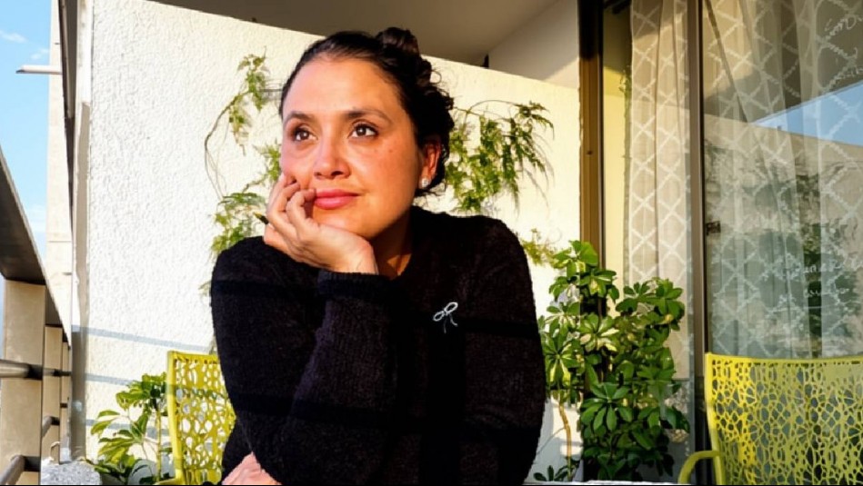 El impecable total white de Pame Leiva en su nueva etapa como autora: Deslumbró en el lanzamiento de su libro