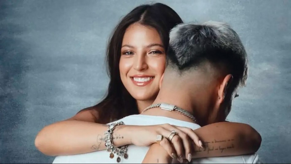 'Te amamos Amelia': Ignacia Antonia y AK4:20 revelan por primera vez la cara de su hija