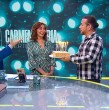 Al final del programa y en un especial momento, el equipo de Fuerte y Claro celebró el cumpleaños de Carmen Gloria Arroyo.