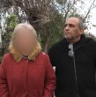 Pedro tiene 66 años y, sin ningún vínculo sanguíneo, decidió hacerse cargo de Linda Estrella, quien fue diagnosticada con demencia. Hoy, pide ayuda a la familia