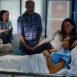 En el capítulo 347 de El Jardín de Olivia, Karina estaba sana y salva en el hospital. Gracias a la complicidad de su familia con las enfermeras y la policía, lograron engañar a Luis Emilio y evitar un posible ataque.