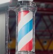 Entérate acá del proyecto de ley que busca imponer exigencias más estrictas a barberías, peluquerías y comercios similares, en torno a las alertas por eventual uso como fachada para actividades ilícitas.