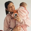 Desde que se convirtió en madre, las noches de Ignacia Antonia no suelen ser lo que eran, ya que la pequeña Amelia Ignacia tiene sus propios horarios, los que muchas veces pasan la cuenta a la influencer.